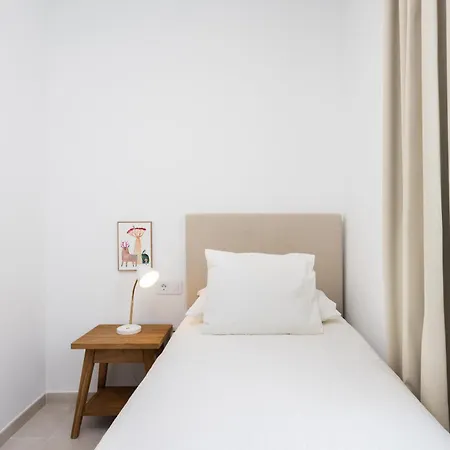 Apartment Vv Triana Toscal 2 *
